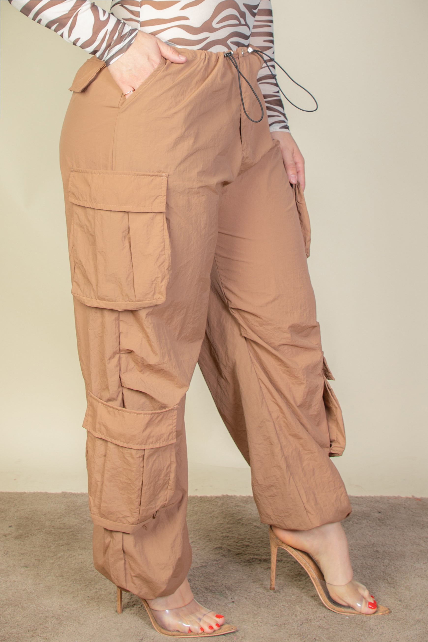 6/piece] Plus Size Flap Pockets Drawstring Ruched Parachute Pants