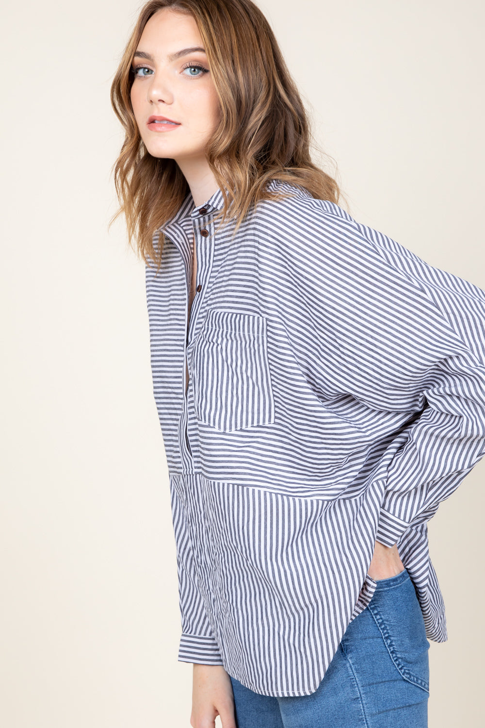 [$5/piece] Stripe oversized shirt